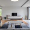 LEDS-C4 Tempo Holzoptik Deckenleuchte im Wohnzimmer