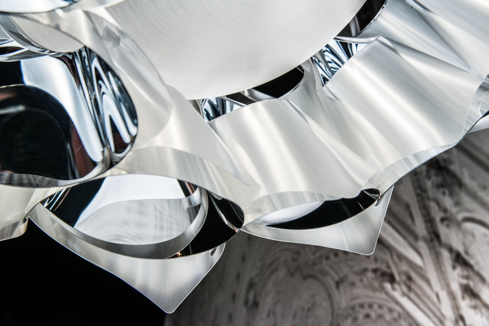 Flora_Suspension_Silver_detail_1