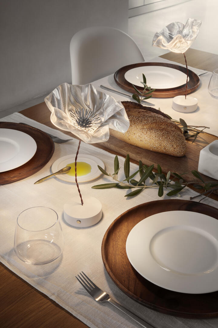 Slamp La Fleur Battery Akku Tischleuchte Slamp La Fleur Battery Akku Tischleuchte Esstisch Dekoration